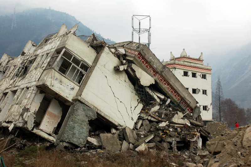 Forte terremoto di magnitudo 7.0 colpisce la regione di confine tra Kirghizistan e Cina