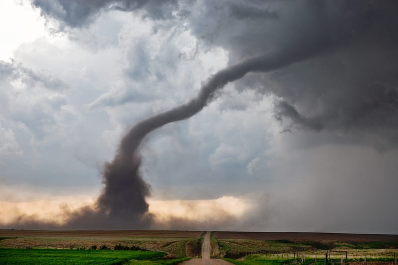 Raro tornado colpisce Pyrgos in Grecia