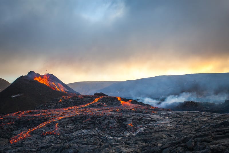 Professore dell’Università d’Islanda avverte della vicinanza del flusso di lava a Reykjavík