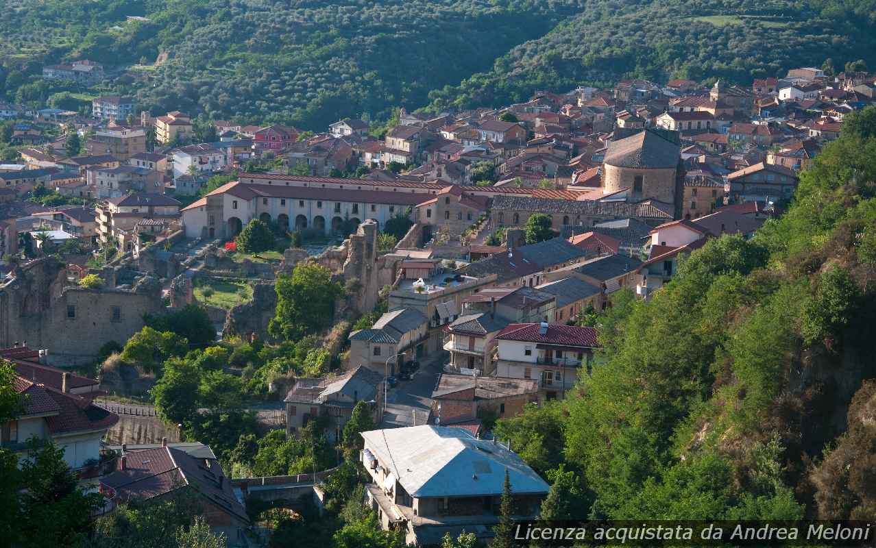 meteo-catanzaro:-nuvole-e-vento-in-arrivo,-seguiti-da-schiarite-e-raffiche-forti