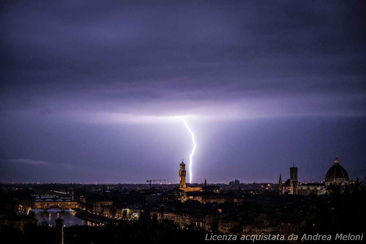 Meteo Firenze domani molto nuvoloso con pioggia, poi molto nuvoloso con pioviggine, ventoso a tratti 1 Meteo Firenze domani molto nuvoloso con pioggia, poi molto nuvoloso con pioviggine, ventoso a tratti