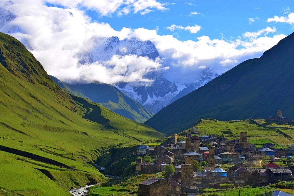 Ushguli, il villaggio incantato tra le montagne della Georgia