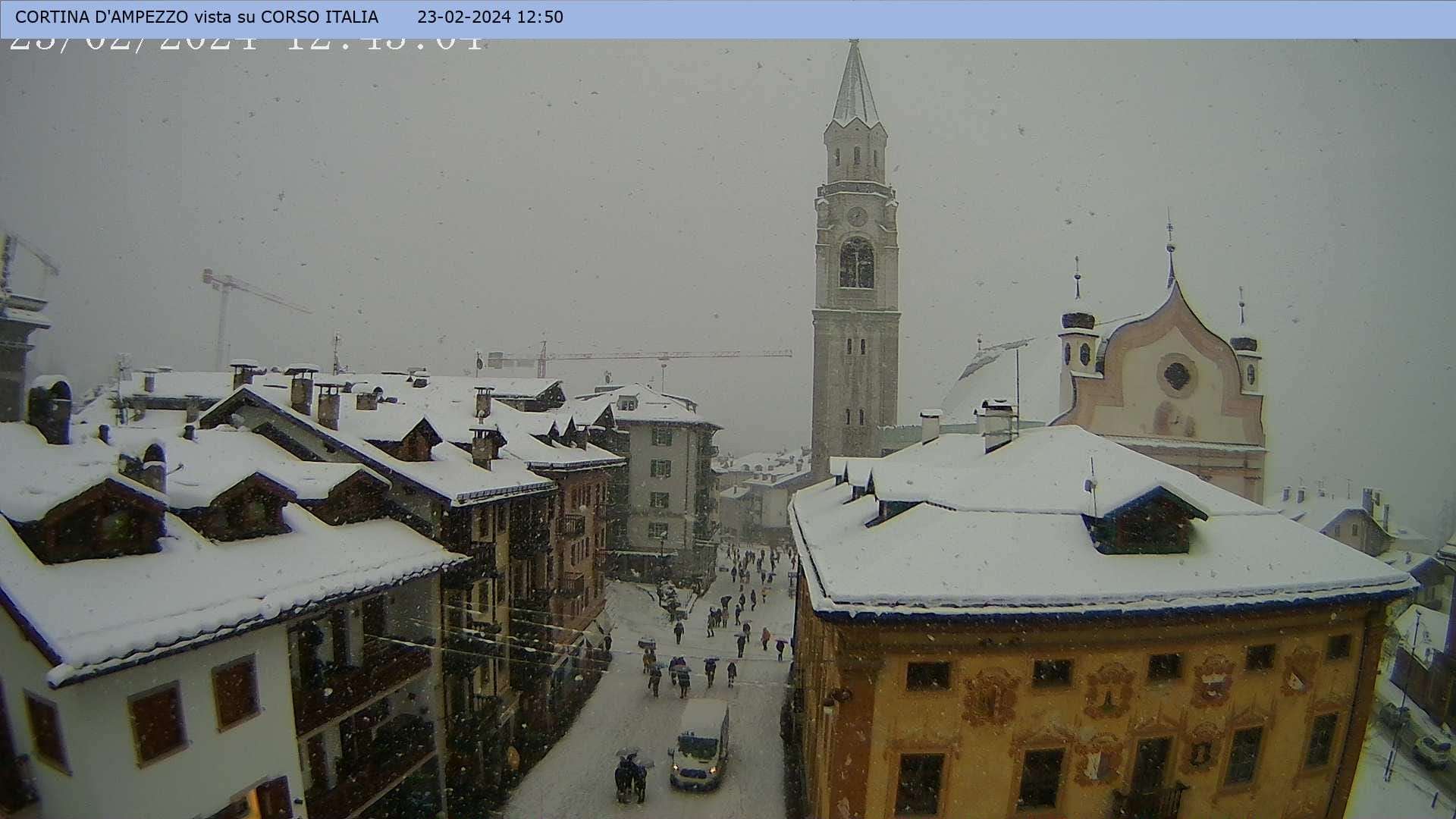 Svolta meteo in atto: NEVE, piogge, vento e TEMPORALI. Torna prepotentemente l'INVERNO 1 cortina