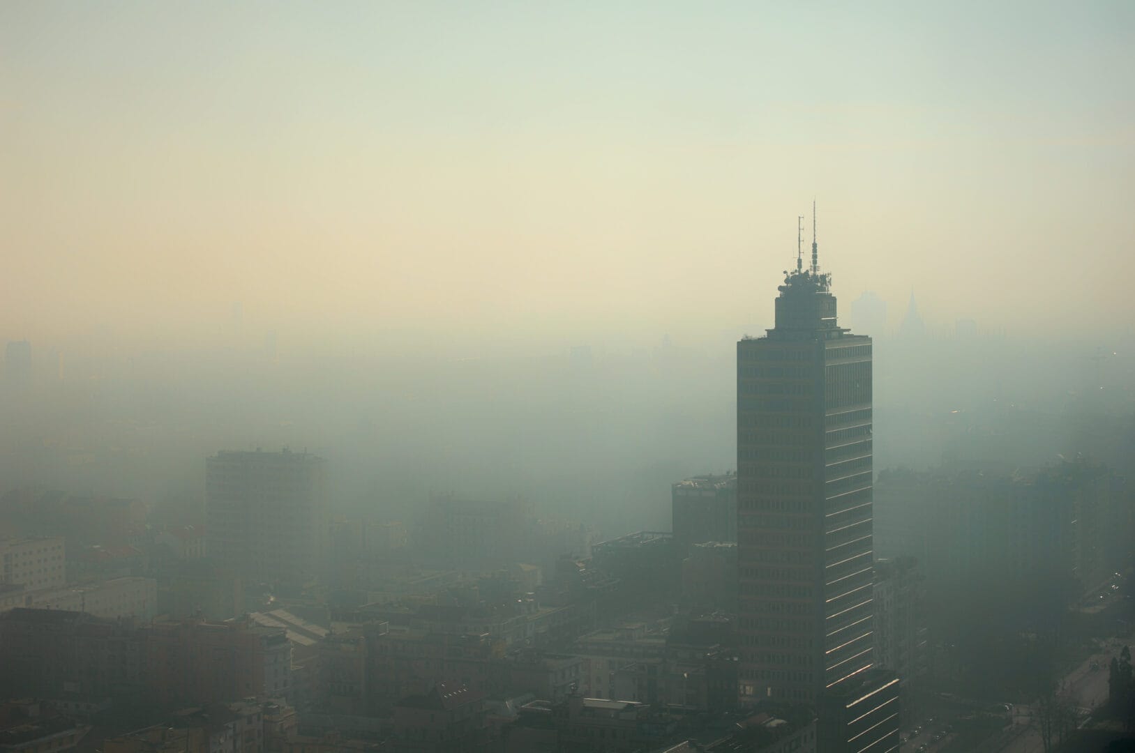 Allarme smog in Valle Padana. Milano la più inquinata in Europa, domenica la 3° nel Mondo