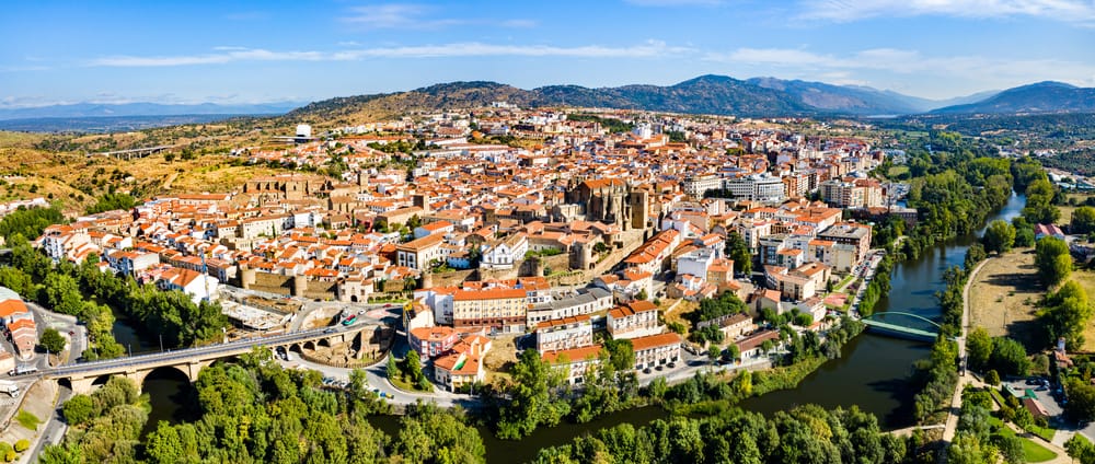 Scoprire Plasencia e la Valle del Jerte: un tuffo nella Spagna tradizionale