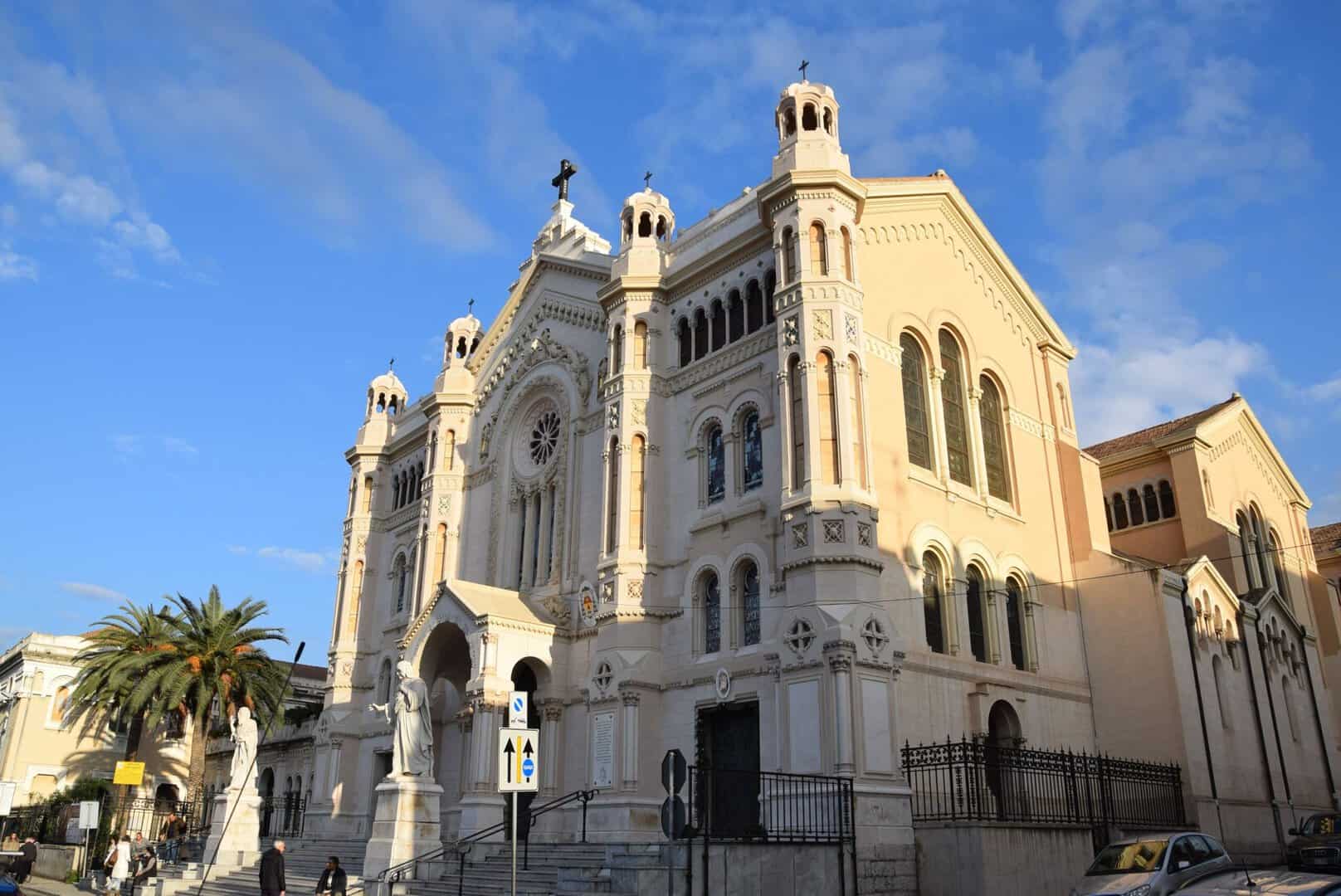 Scoprire Reggio Calabria: un viaggio tra mare e montagna per un weekend ricco di emozioni nel Sud Italia