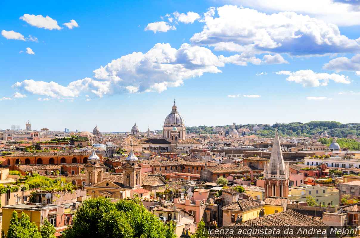Previsioni meteo Roma: nuvole e pioggia in arrivo, vento in agguato