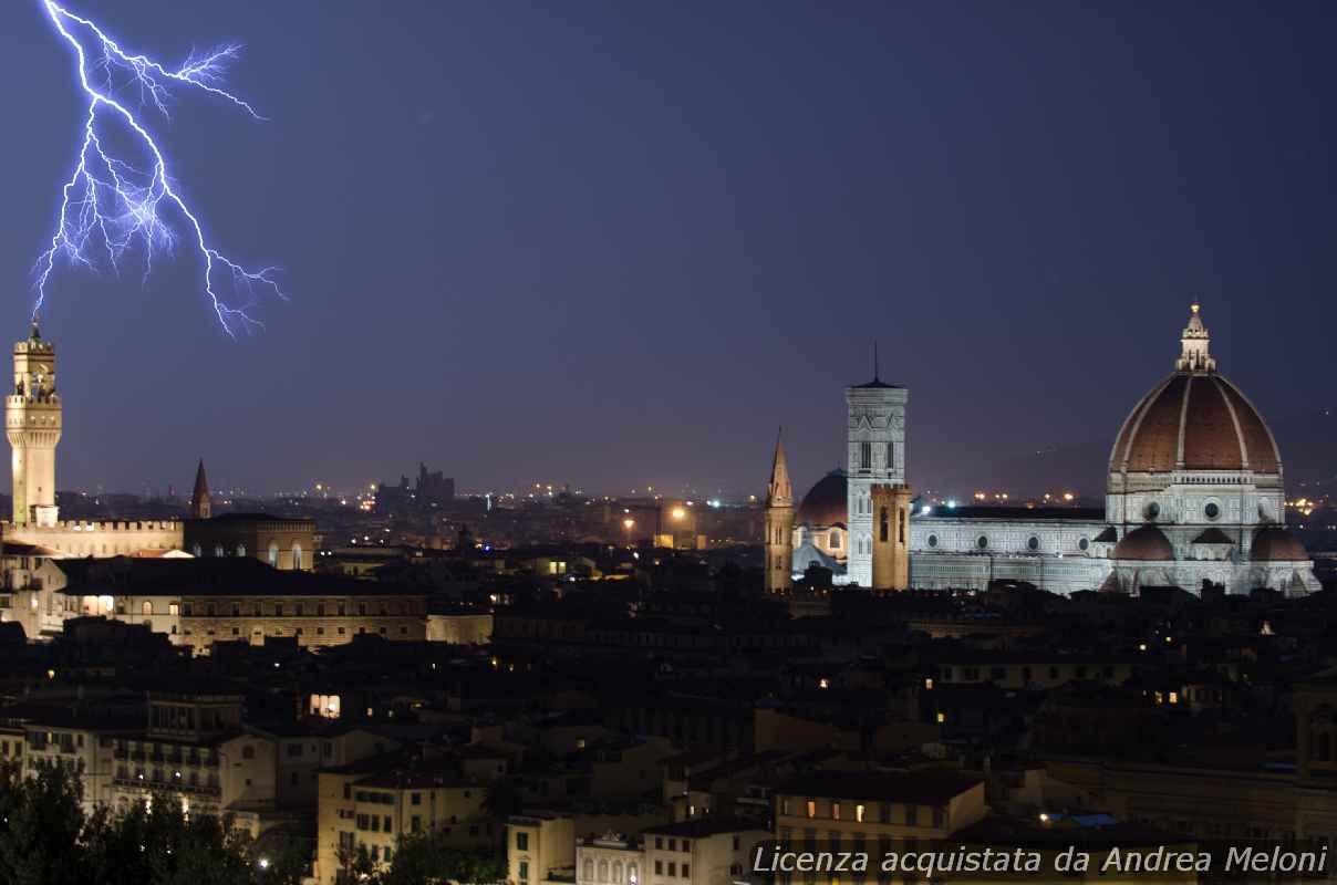 Previsione meteo Firenze: sole e rovesci in arrivo, vento in aumento