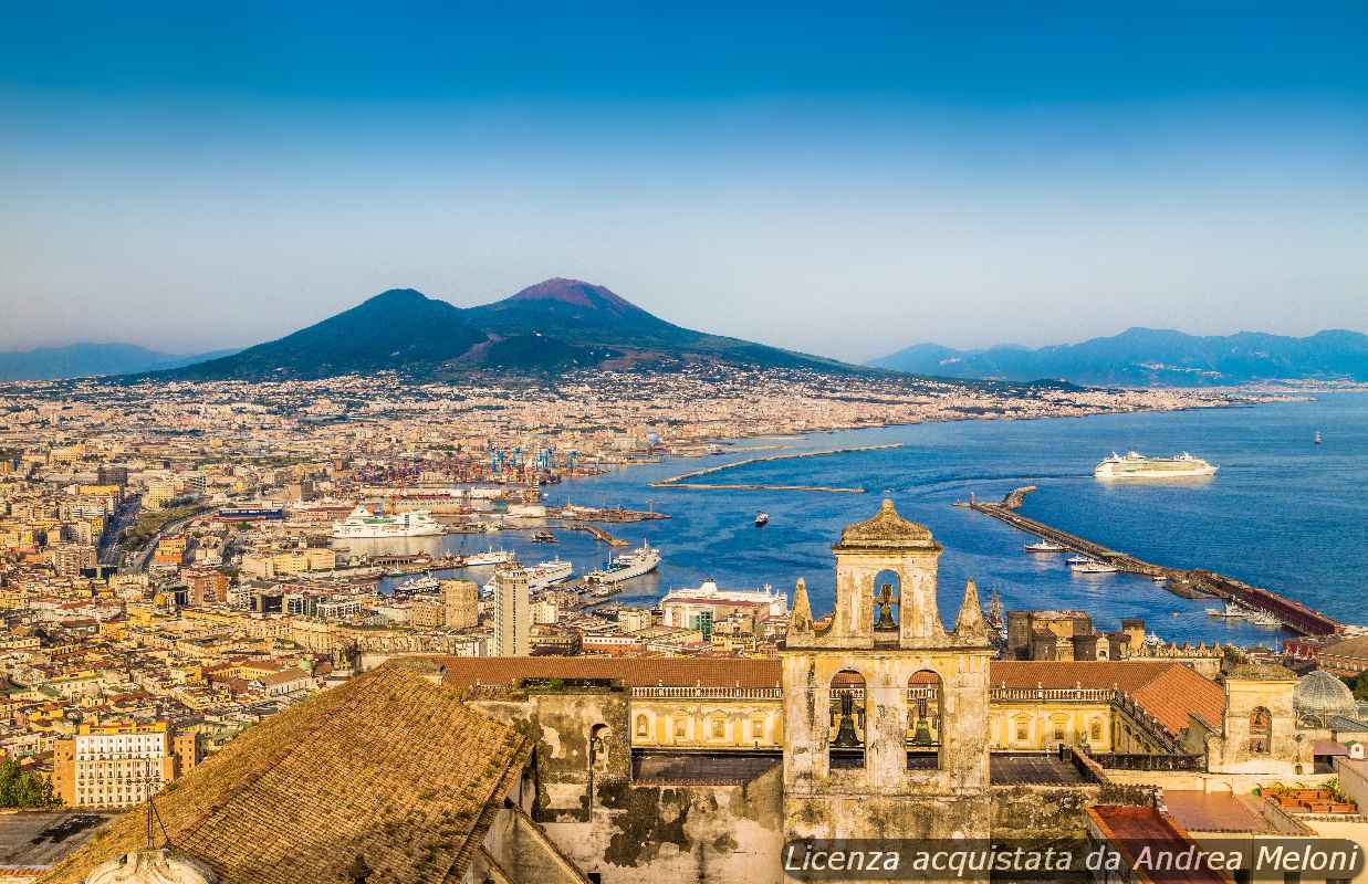 Meteo Napoli: temporali e vento oggi, poi rovesci in arrivo