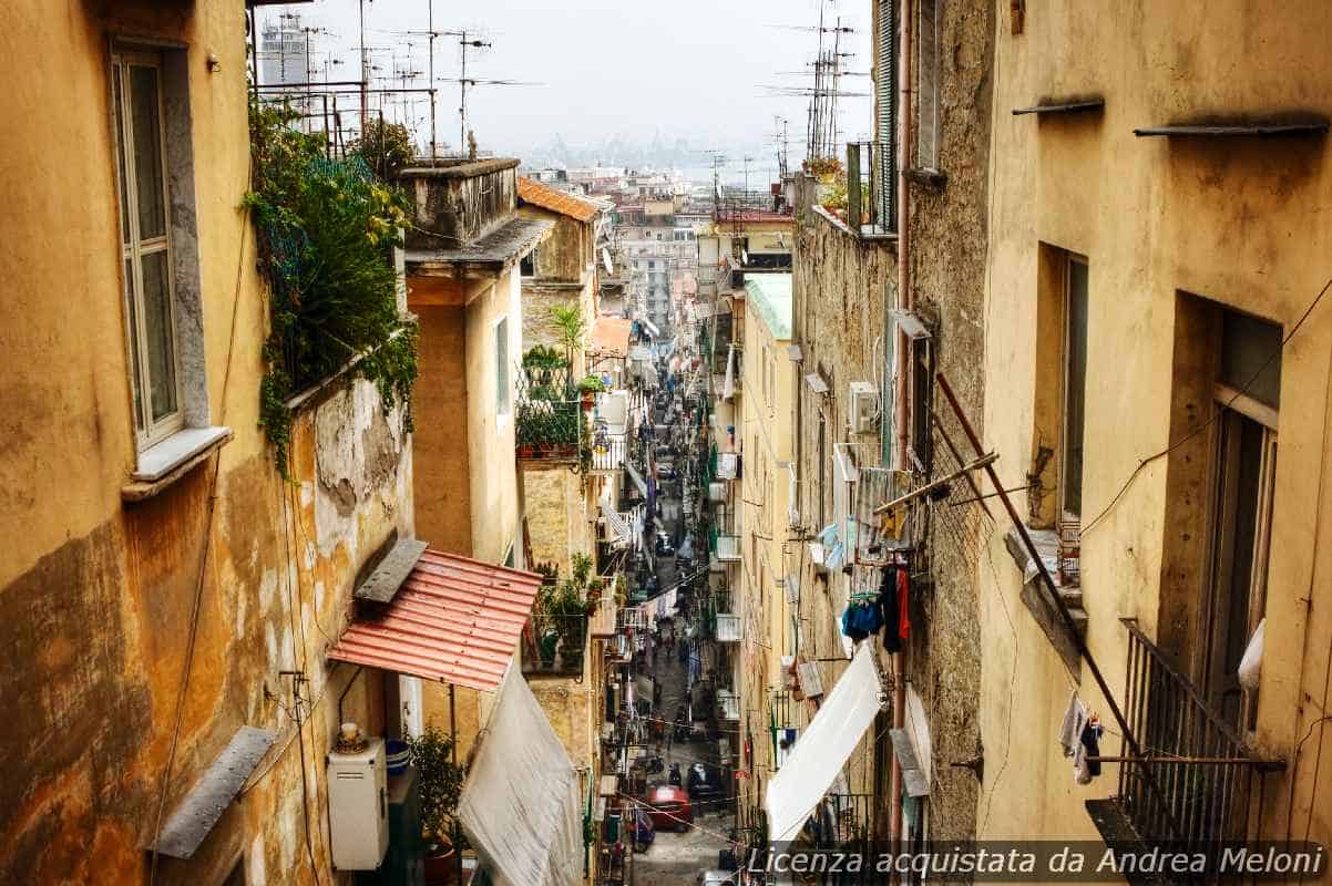 Previsioni meteo Napoli: giornate soleggiate con qualche nuvola in arrivo