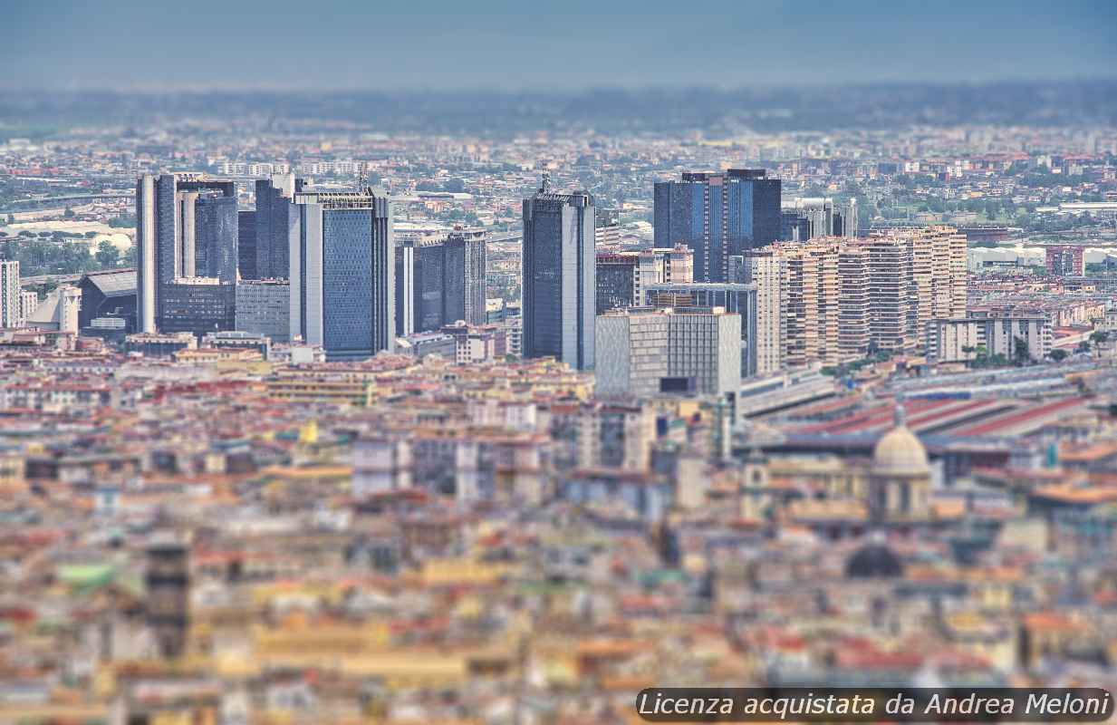 Previsione meteo Napoli: nubi sparse oggi, poi nuvoloso con rovesci nei giorni seguenti