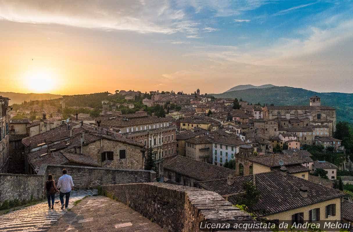 Meteo Perugia domani poco nuvoloso, poi molto nuvoloso con pioggia