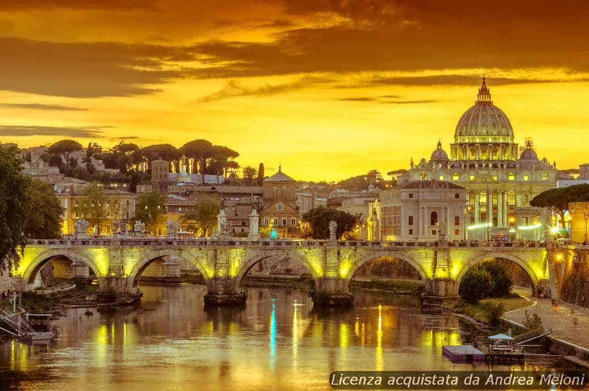 Meteo R. oggi nubi sparse con piovaschi, poi molto nuvoloso con pioggia, ventoso a tratti