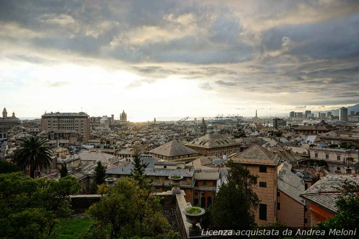 Meteo Genova oggi poco nuvoloso, poi coperto con pioggia