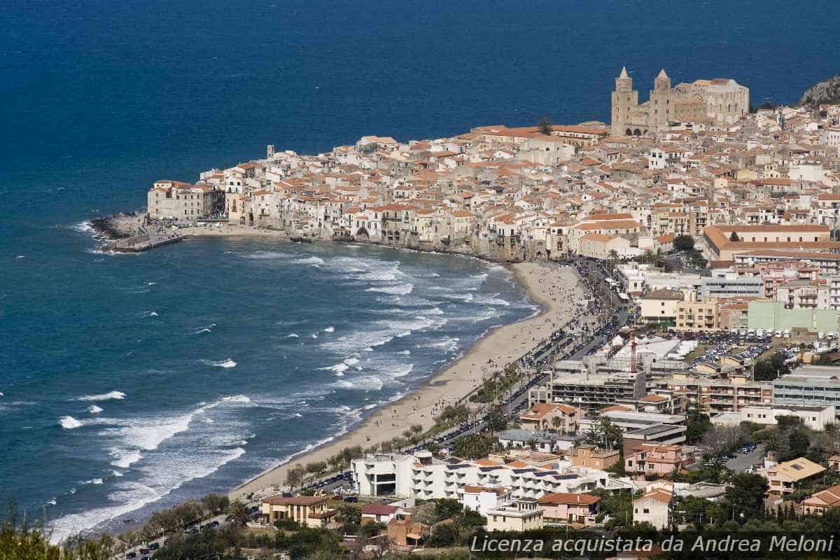 Previsione meteo Palermo: domani quasi sereno con vento, seguito da nuvole sparse