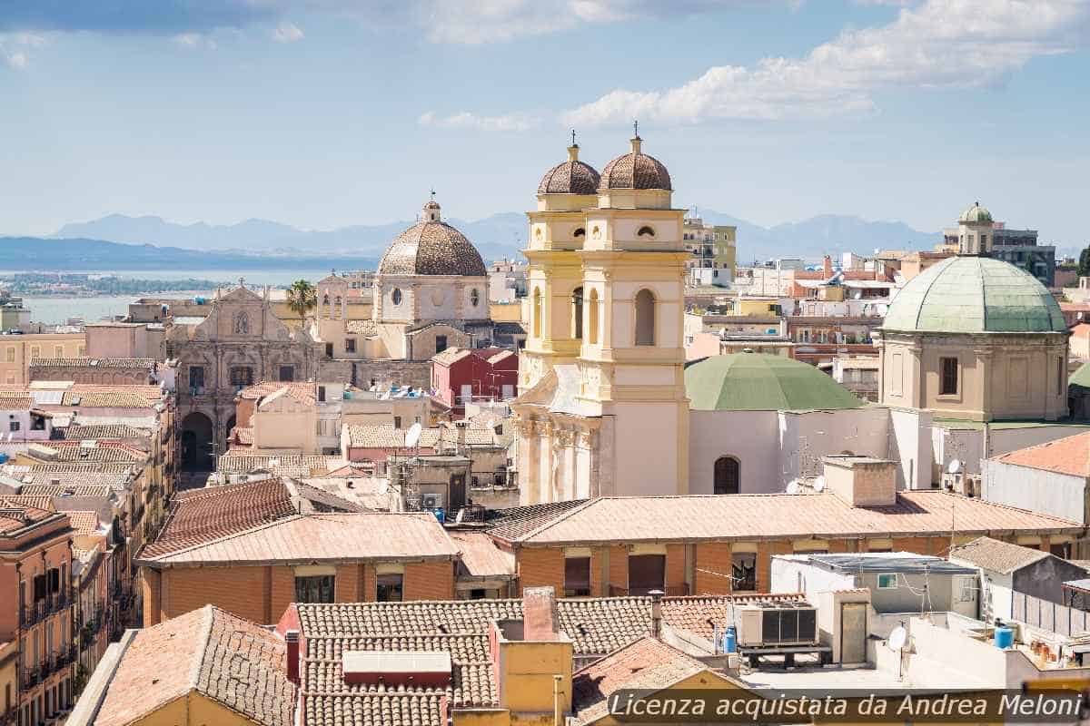 Meteo Cagliari: domani tra nubi sparse e piovaschi, vento in arrivo con schiarite pomeridiane