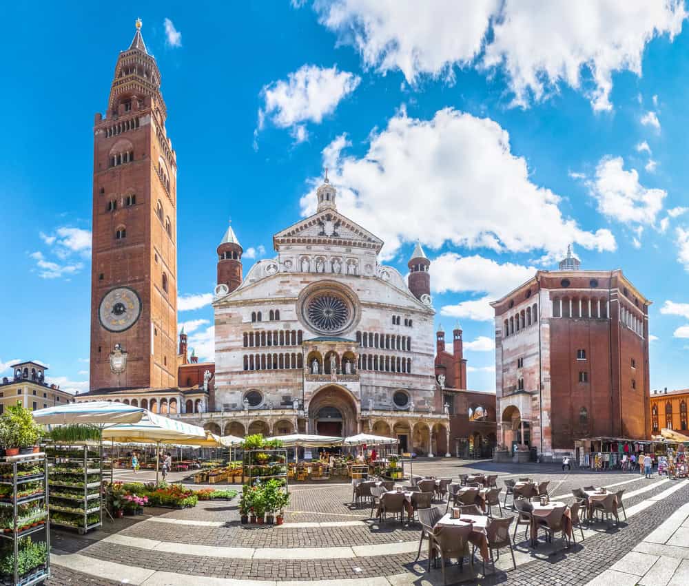 Weekend a Cremona: la città della musica tra antichi violini e il Torrazzo, guardiano del tempo