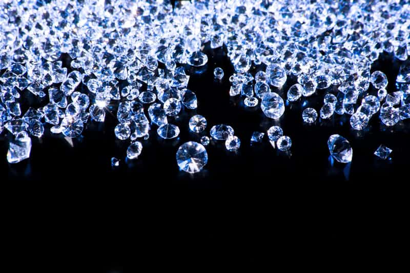 Supercomputer scopre come creare materiale più duro del diamante: il “Super Diamond