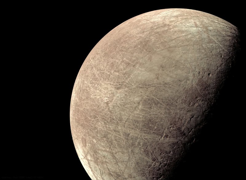 E' abitabile Europa? La sonda Juno misura la produzione di ossigeno sulla luna di Giove