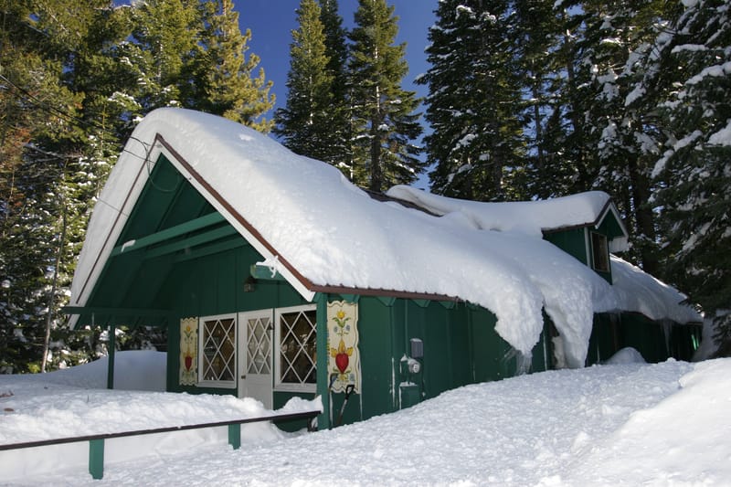 California recupera il deficit di neve con una tempesta di marzo