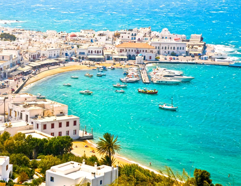 Mykonos, l’Eden Greco: dove la notte incontra il giorno tra spiagge da sogno e feste indimenticabili