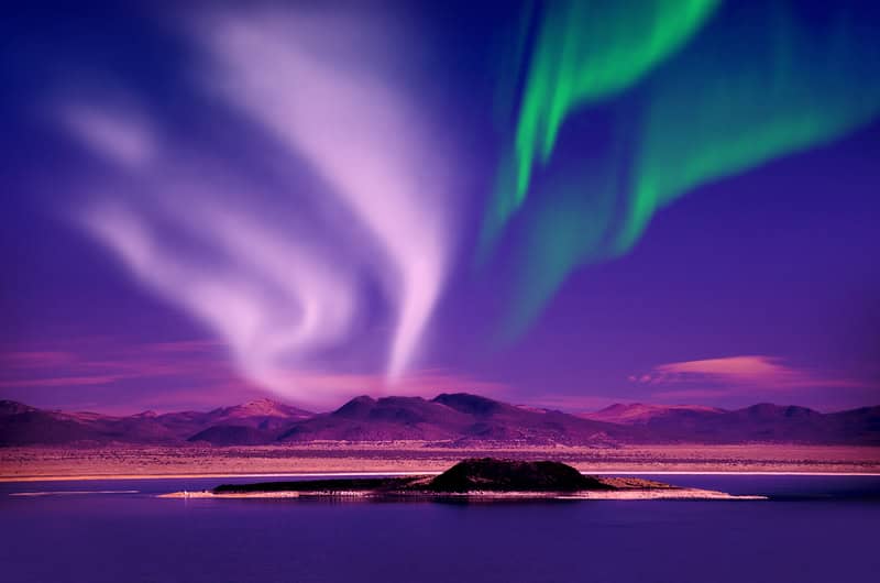 Avviso di tempesta geomagnetica per possibili aurore boreali domenica e lunedì
