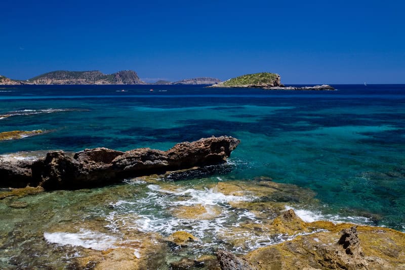 Il Mediterraneo a rischio: tra catastrofi naturali e disastro ambientale