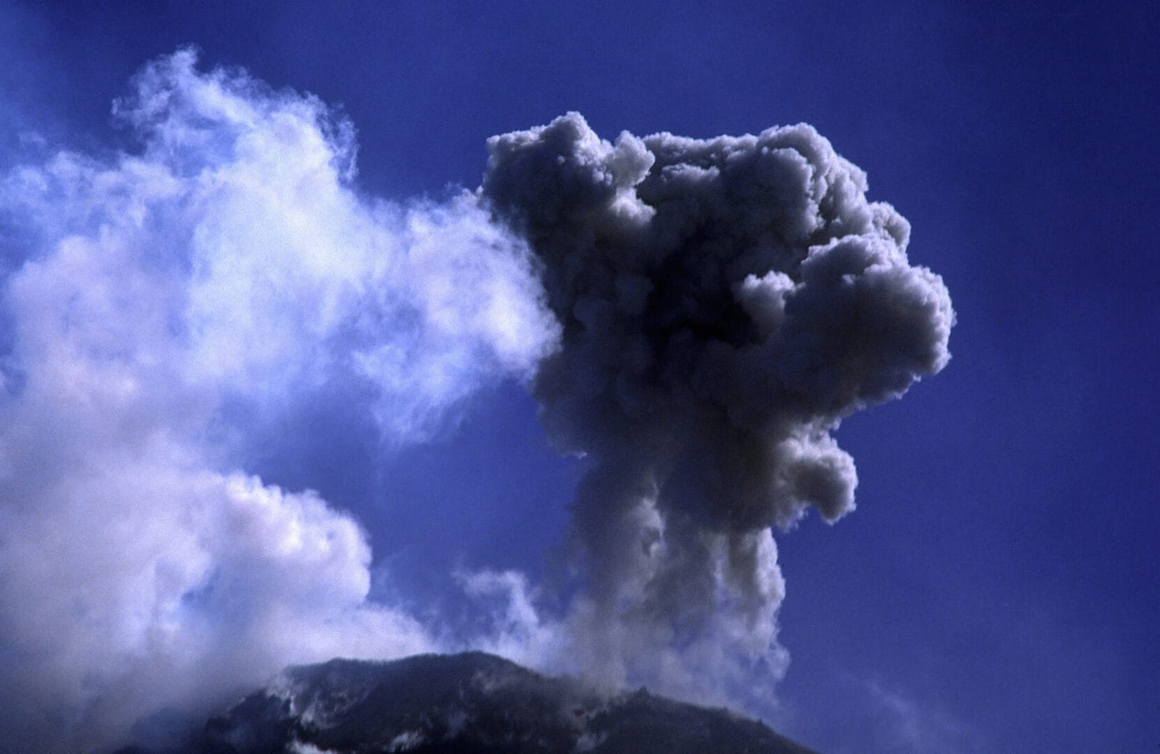 Terremoti scuotono l’Islanda, aumentano le probabilità di un’eruzione vulcanica