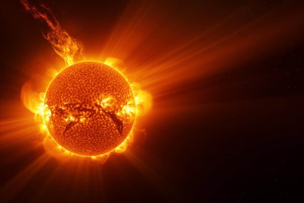 Nuova forte eruzione solare: il ciclo solare va verso il massimo
