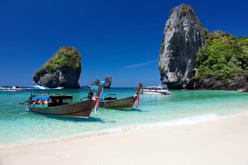 Koh Phi Phi, Thailandia: incanto tra le acque cristalline di “The Beach”