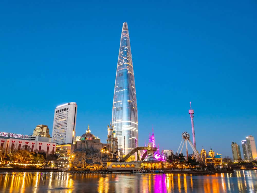 Grattacielo Lotte World Tower a Seoul: 555 metri di innovazione architettonica