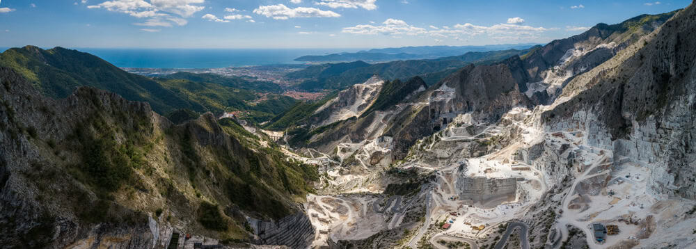 Massa Carrara: un viaggio tra marmo e mare, alla scoperta di natura e arte in due giorni