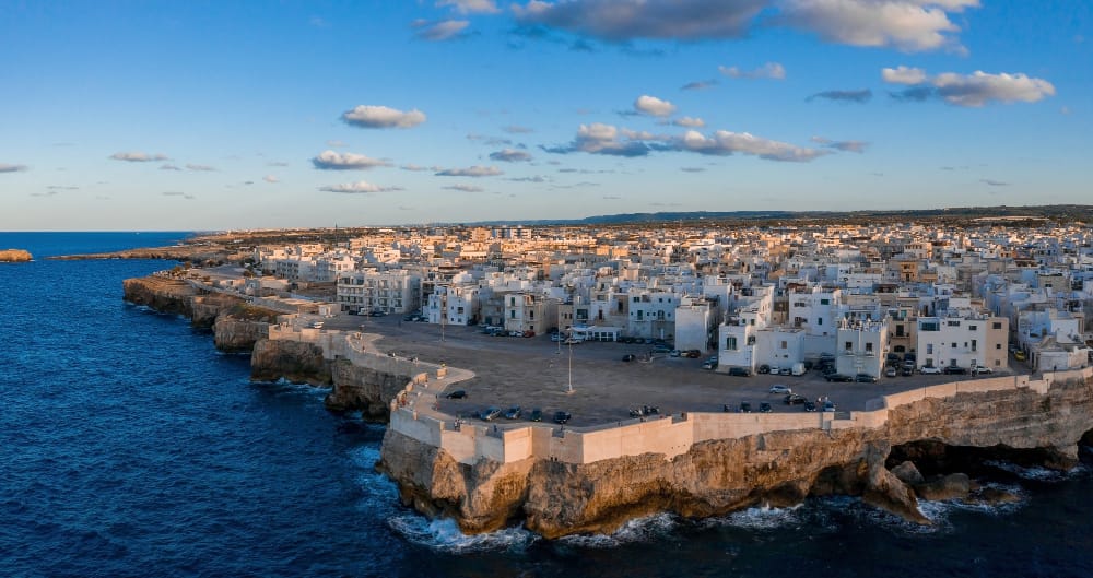 Il mare della Puglia: borghi e spiagge per un’estate da album dei ricordi