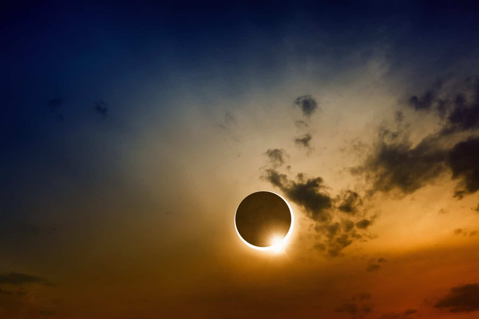 Che cosa è una Eclissi Totale di Sole, e perché è maggiore ad una Eclissi Anulare