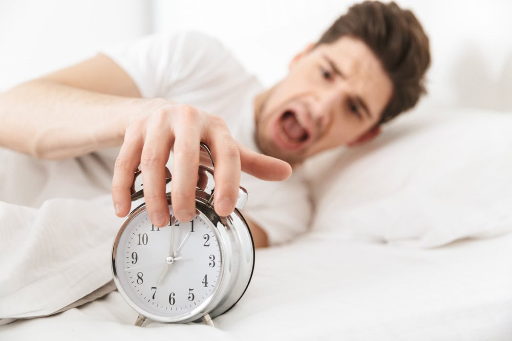 Prima dell’alba: svegliarsi dal lato sbagliato del letto