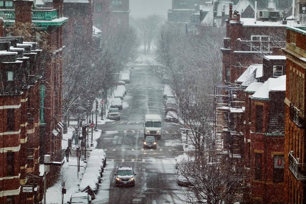 Tempesta Invernale si abbatte sul nord degli USA: tempeste di neve colpiscono Minneapolis e Milwaukee