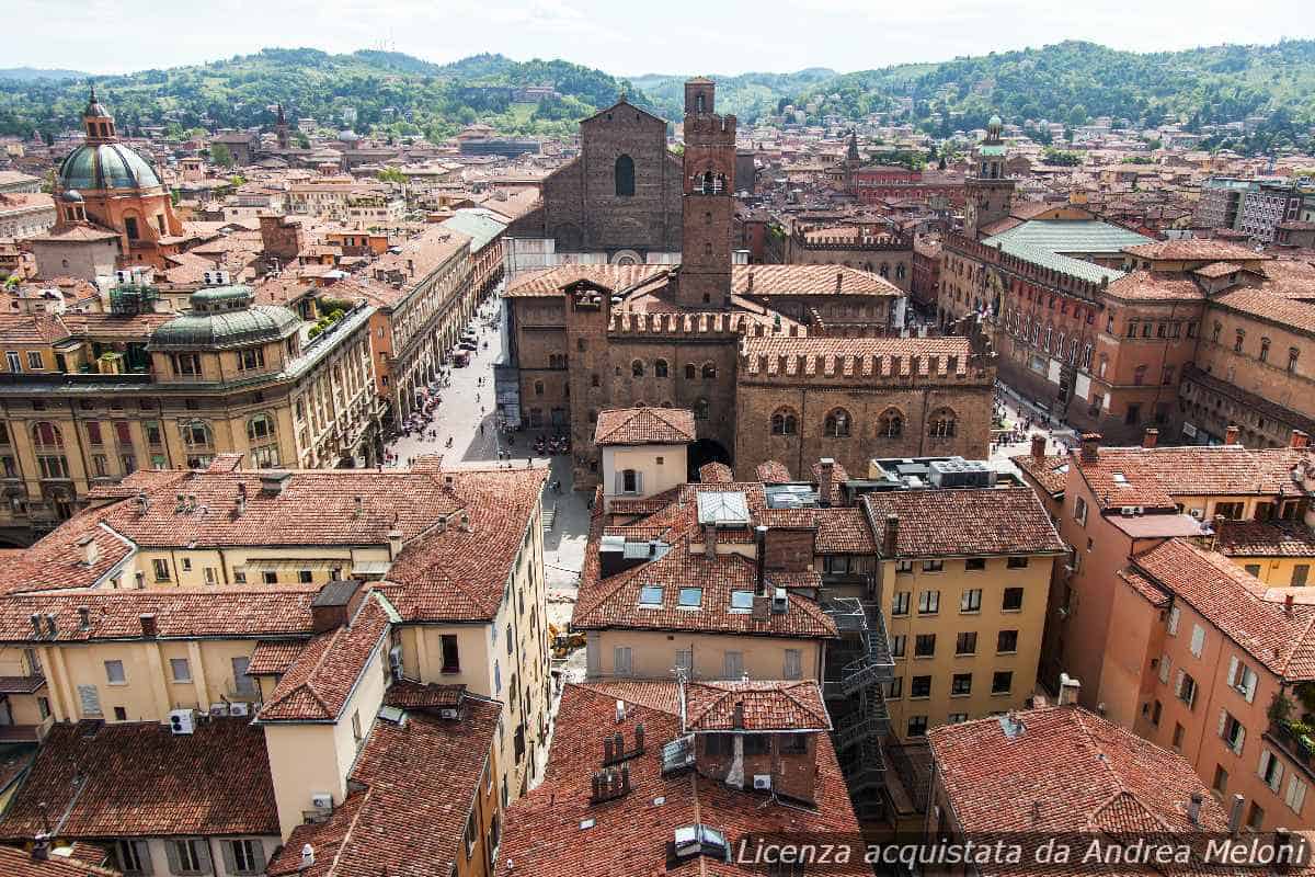 Previsione meteo Bologna: domani nuvole sparse, migliora nei giorni successivi