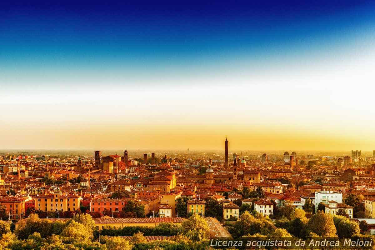 Meteo Bologna: domani nuvole e piovaschi, seguiti da schiarite
