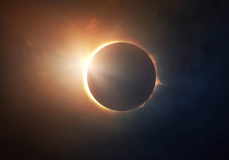 Come fotografare l’eclissi solare totale di aprile con il tuo telefono