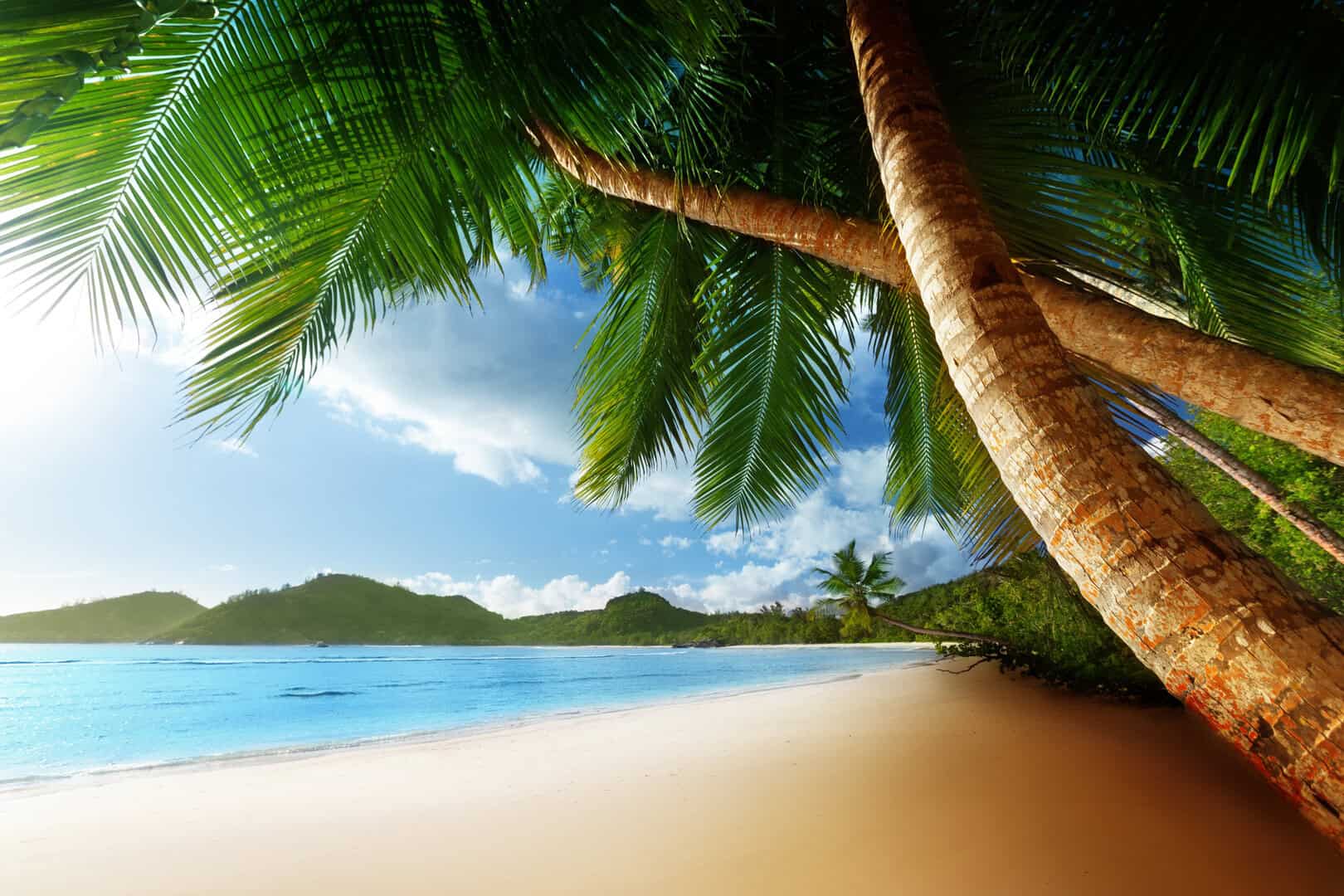 mahe spiaggia