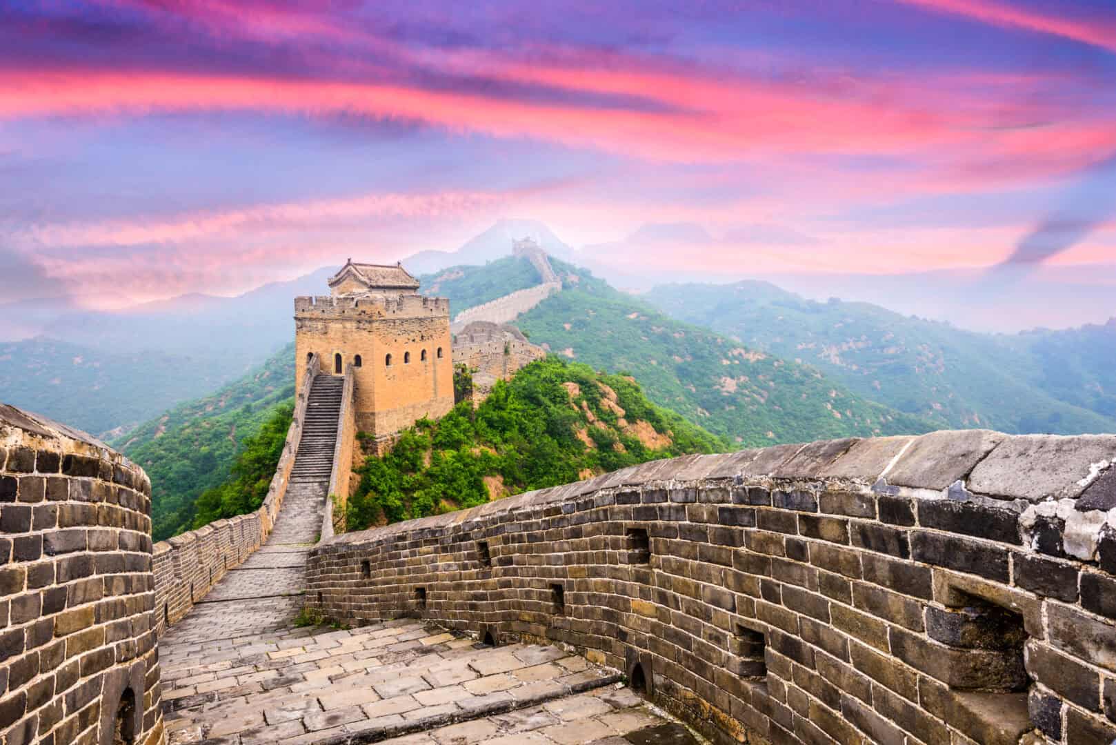 La Muraglia Cinese: una delle meraviglie architettoniche più affascinanti al mondo
