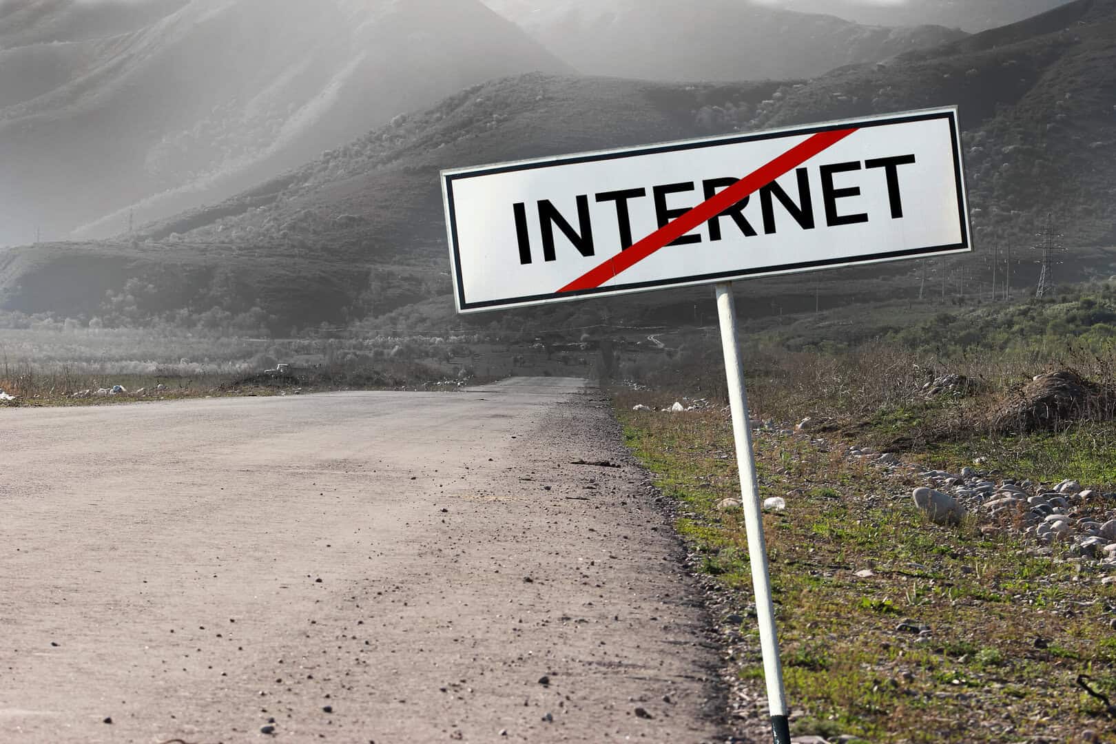 Corona solare, Eclissi e Tempeste solari: internet fritto