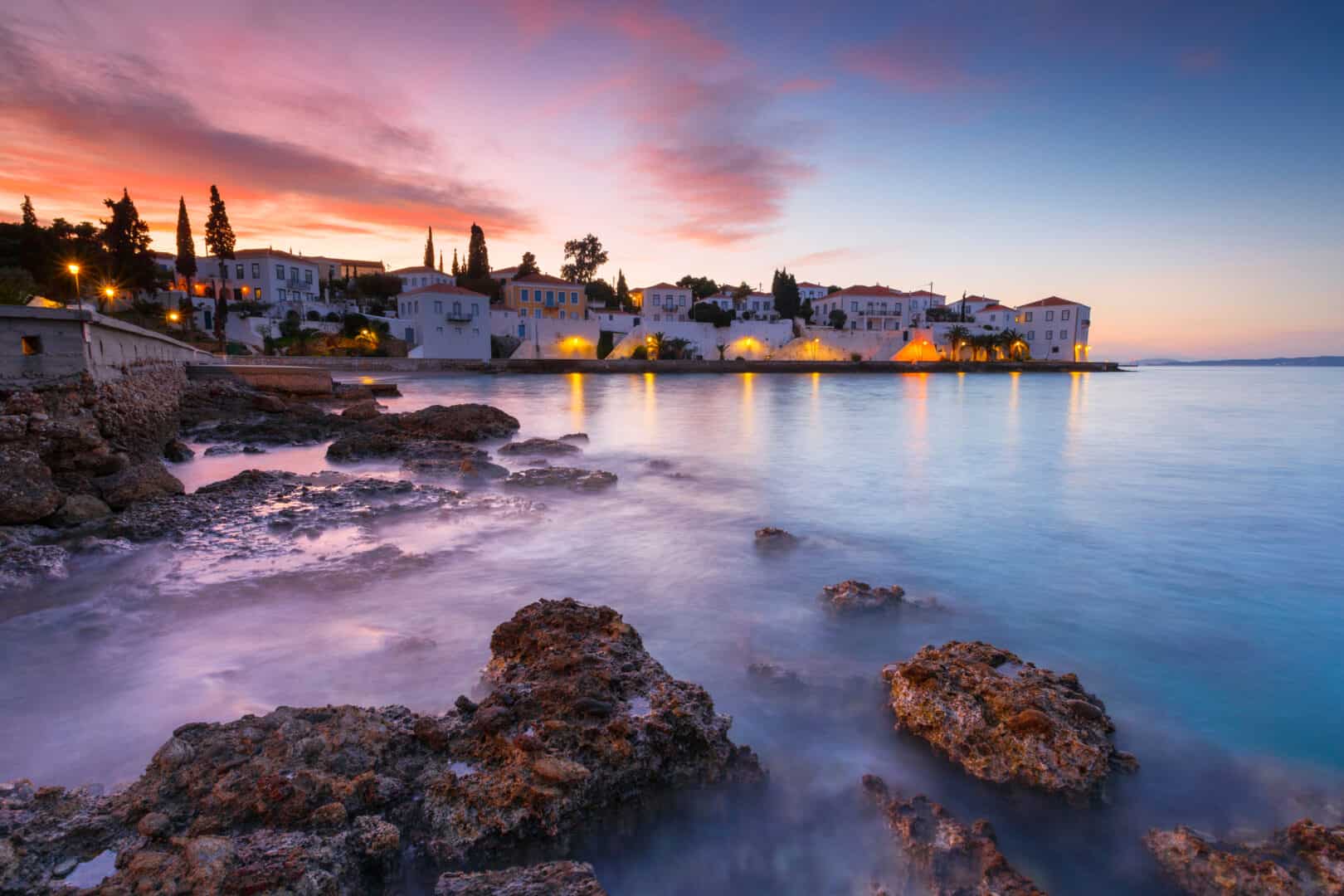 Spetses, Grecia: un incantevole incontro tra eleganza e storia patriottica