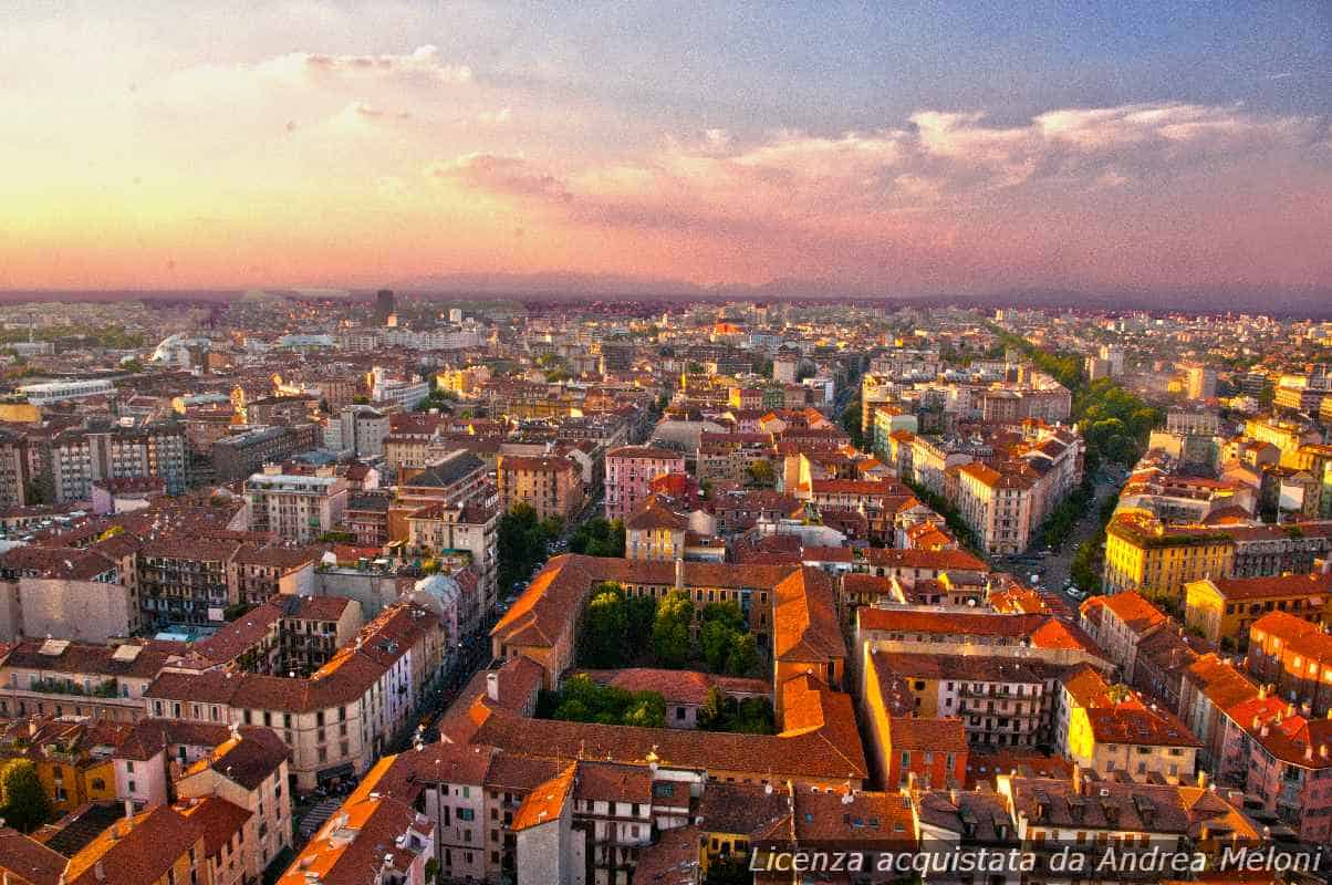 Meteo Milano: Nuvolosità e Temporali Domani, Seguiti da Schiarite e Piovaschi