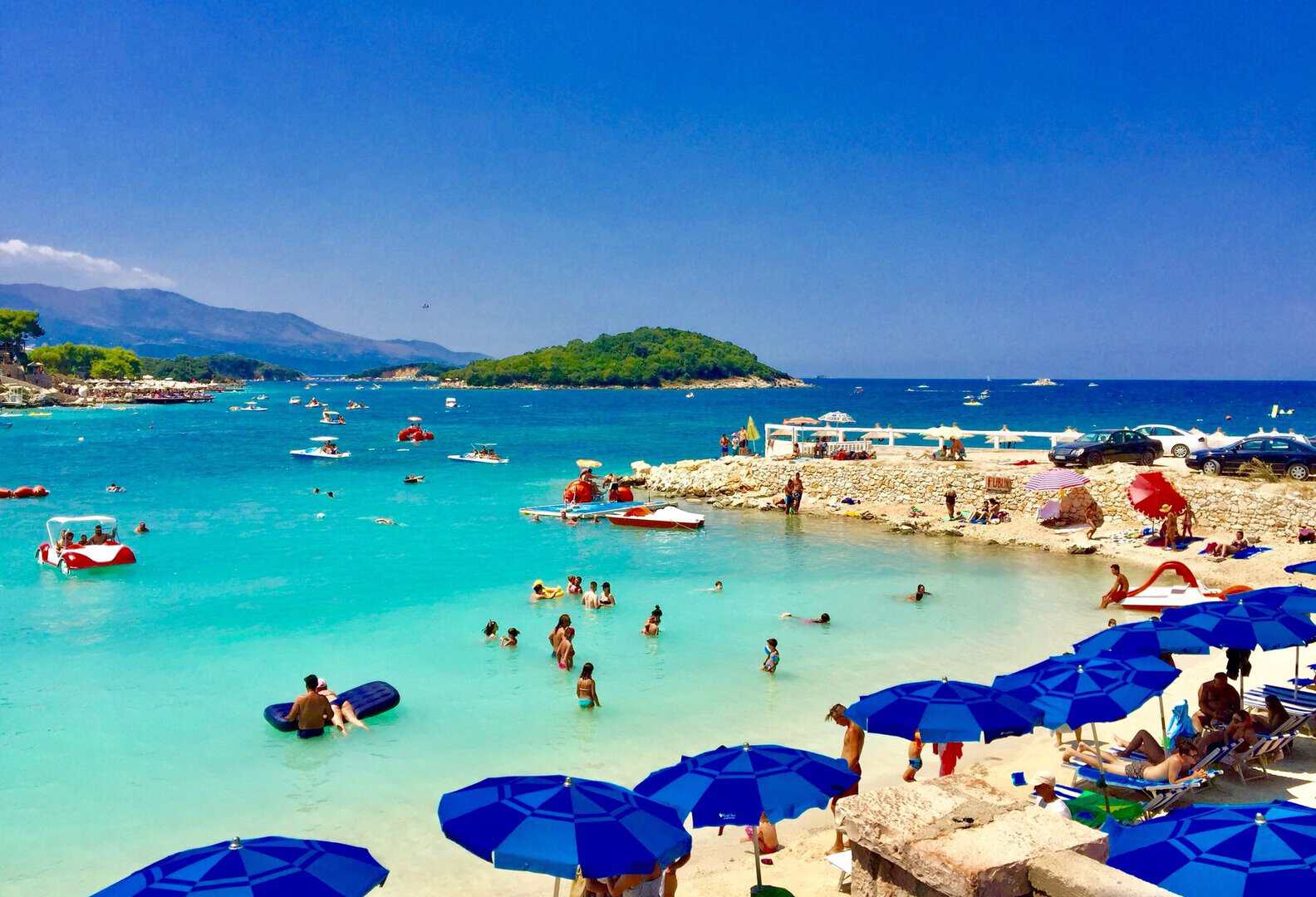 Tendenze turistiche estive: l'Albania emerge come meta privilegiata