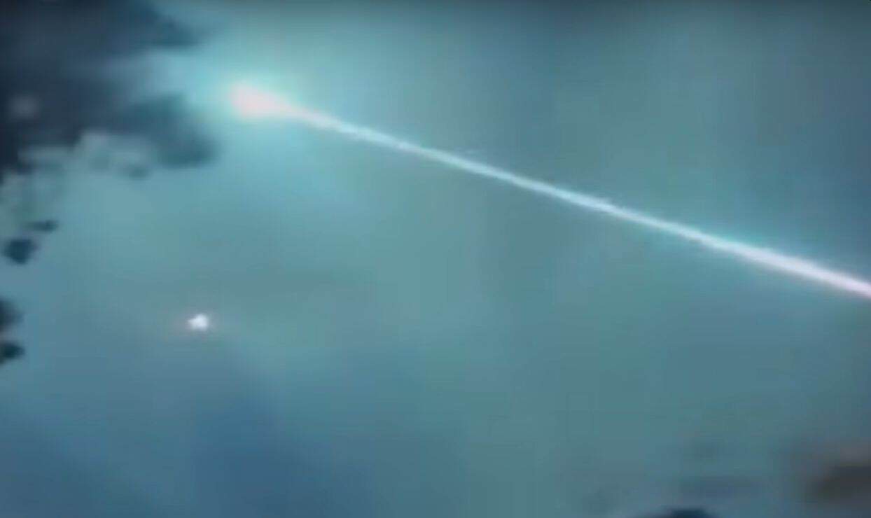 Una bolide di fuoco ha illuminato il cielo notturno di Spagna e Portogallo: di cosa si è trattato