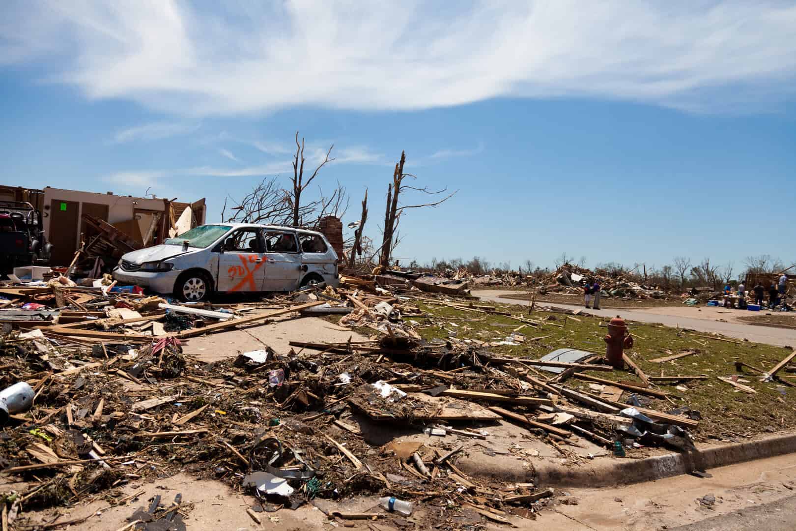 Tornado mortali di aprile causano danni alle case per 2,1 miliardi di dollari