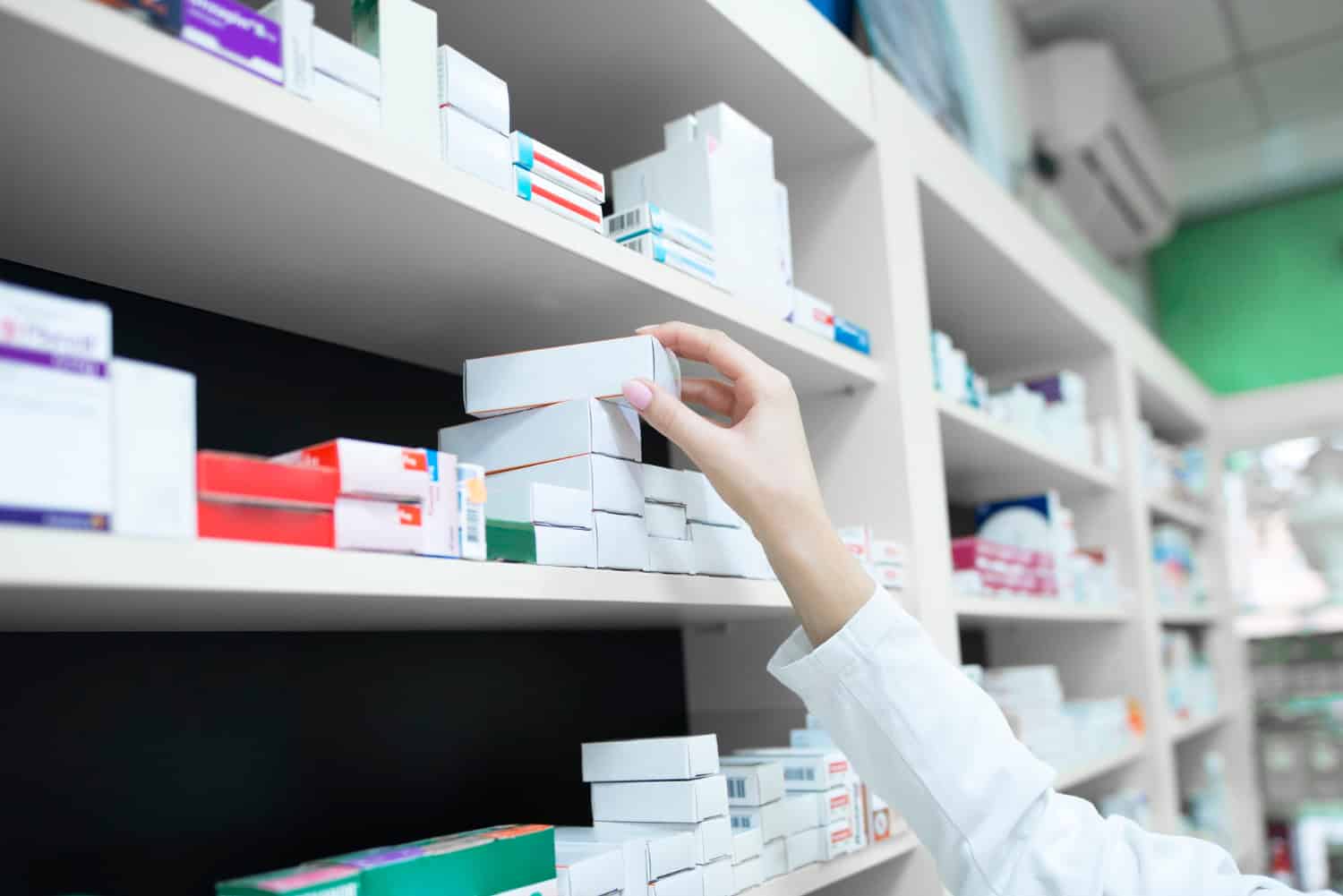 Allarme per la scarsità di farmaci in Inghilterrati, rischio di danni e morte per i pazienti