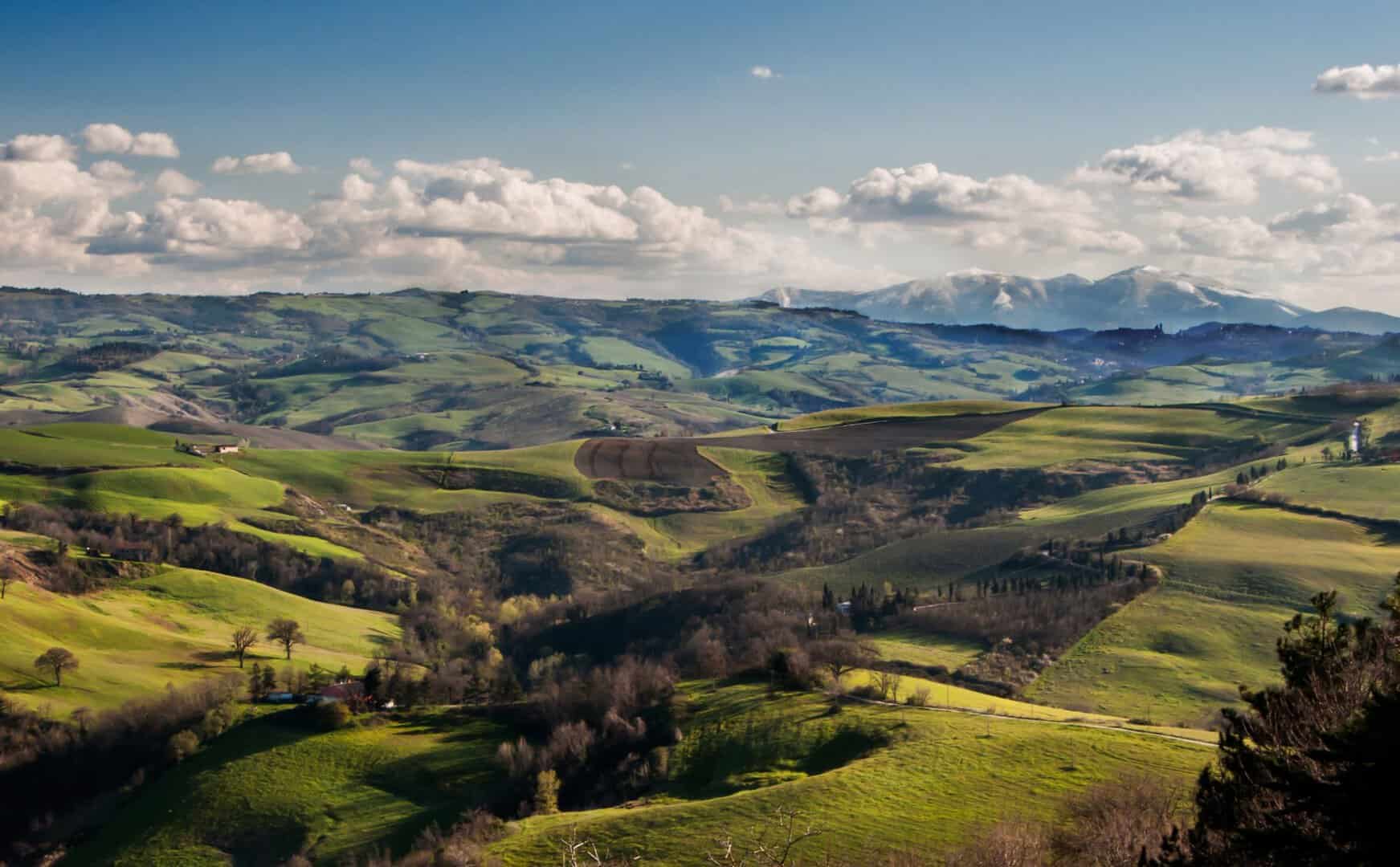 Vacanza nelle Marche: alla scoperta delle meraviglie del Monte Catria