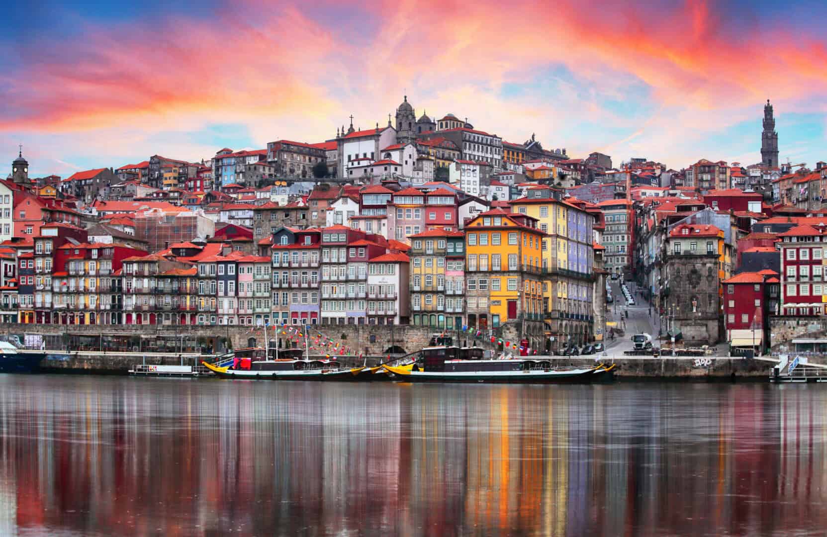 Viaggio a Porto, Portogallo: il fascino unico e il dinamismo della città in riva al Douro